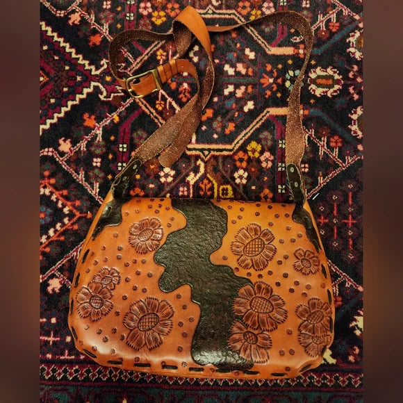 VINTAGE 60s 70s Tooled Floral Leather Purse Handbag