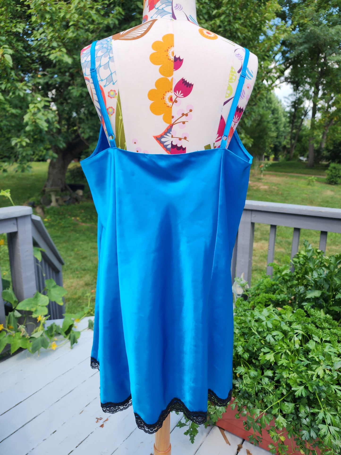 Size 18/20 Sexy Blue Satin Lingerie Dress With Black Lace