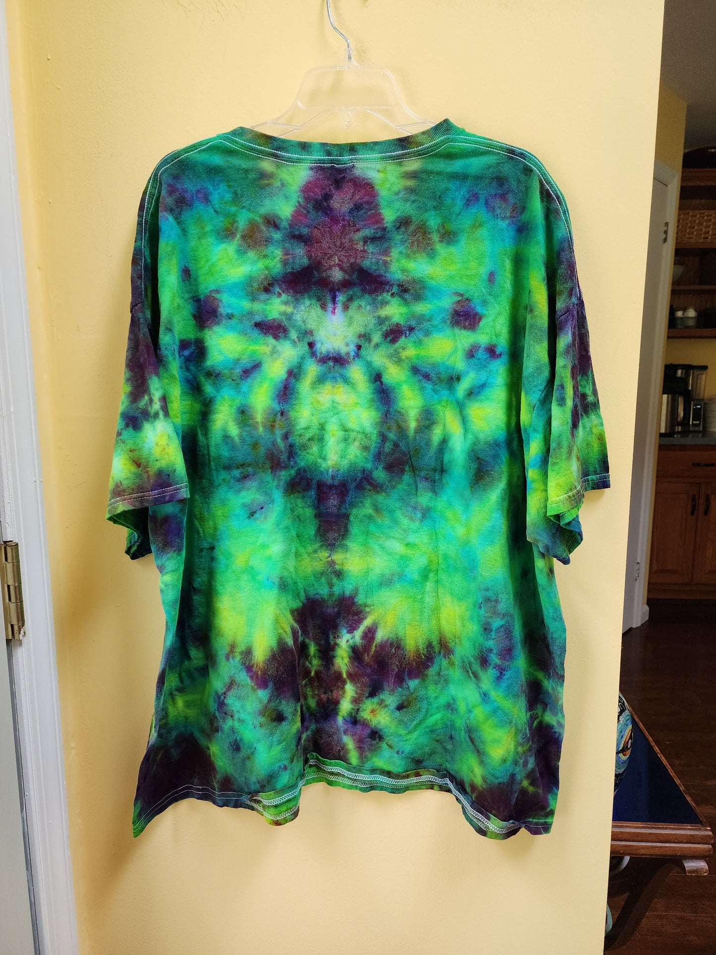 3X green psychedelic tie dye tshirt