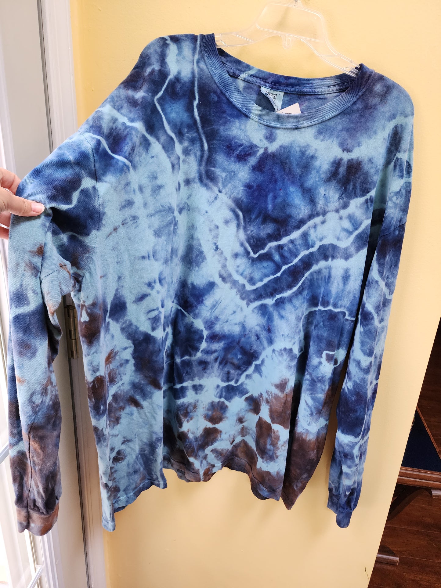 3X long sleeve blue geode tie dye tshirt