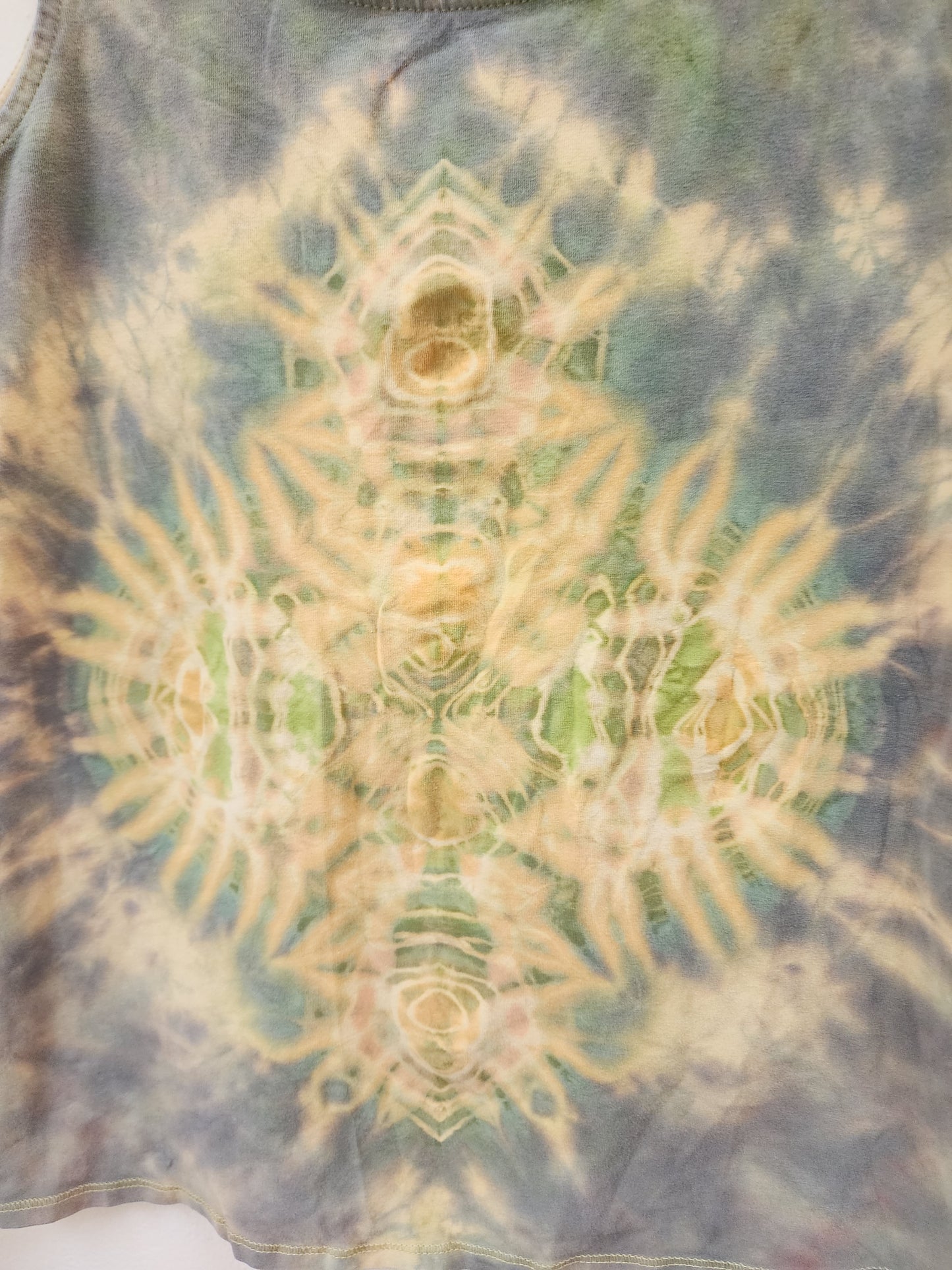 Small/Medium Psychedelic Portal Pendant Tie Dye Top