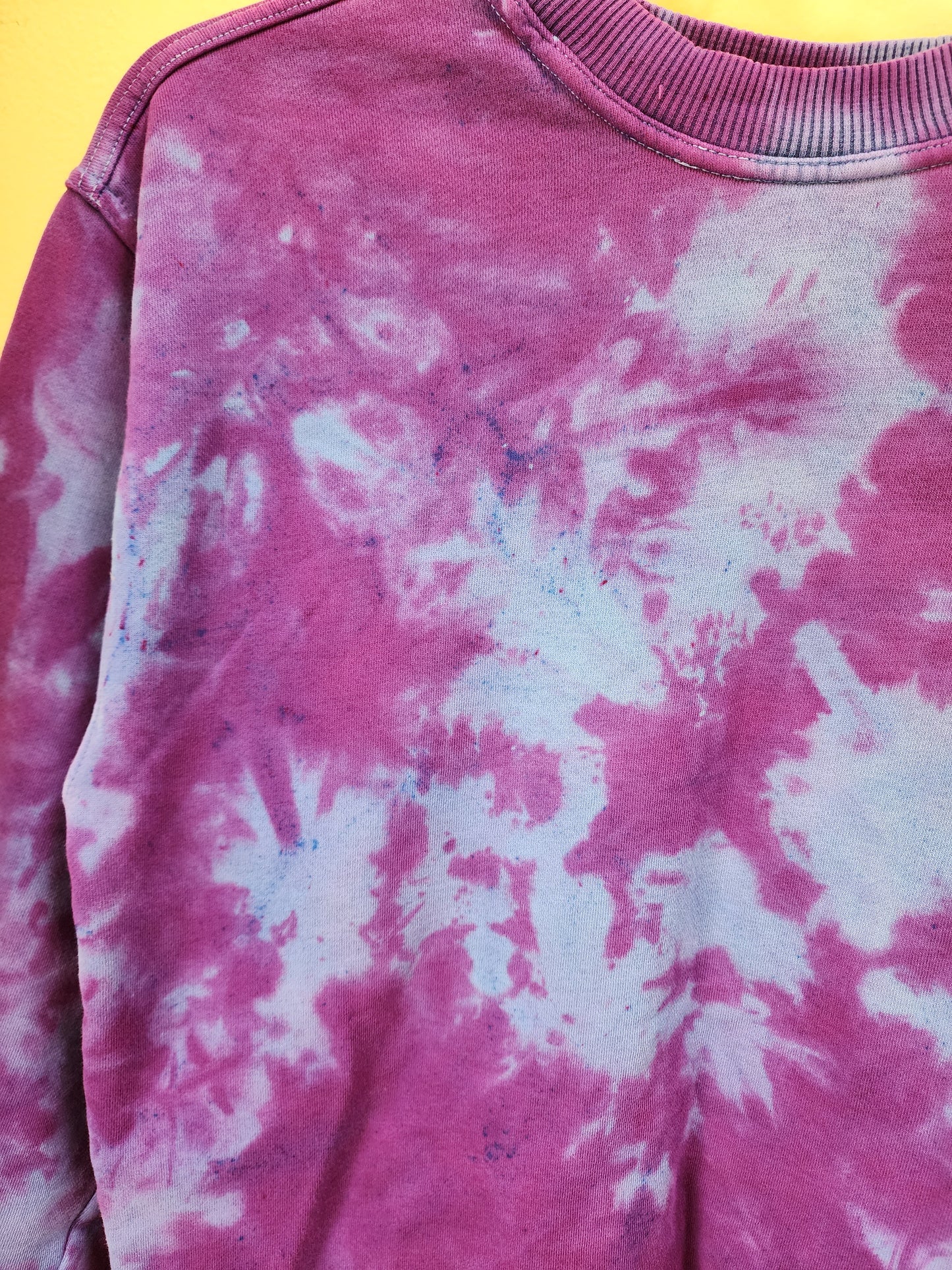 Medium Vintage upcycled comfy cropped tie dye sweatshirt