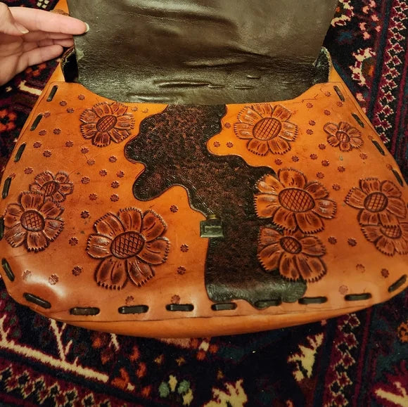 VINTAGE 60s 70s Tooled Floral Leather Purse Handbag