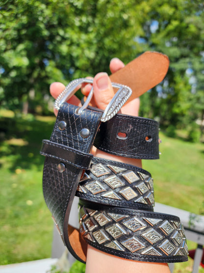 Ariat Black Metal Diamond Size 40 Belt Pre-loved