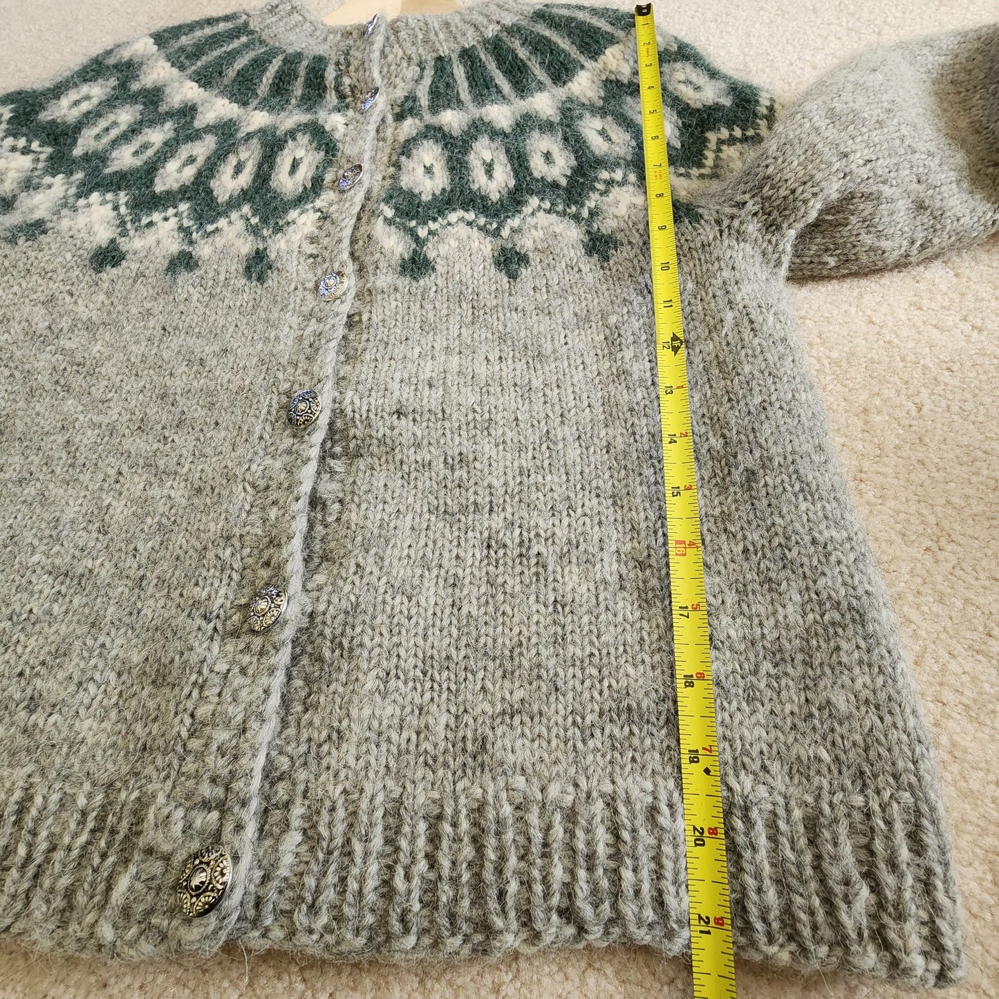 Vintage Handknit Icelandic Wool Cardigan Sweater Medium