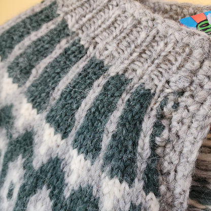 Vintage Handknit Icelandic Wool Cardigan Sweater Medium