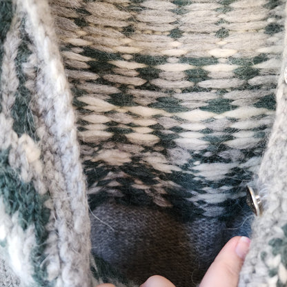 Vintage Handknit Icelandic Wool Cardigan Sweater Medium