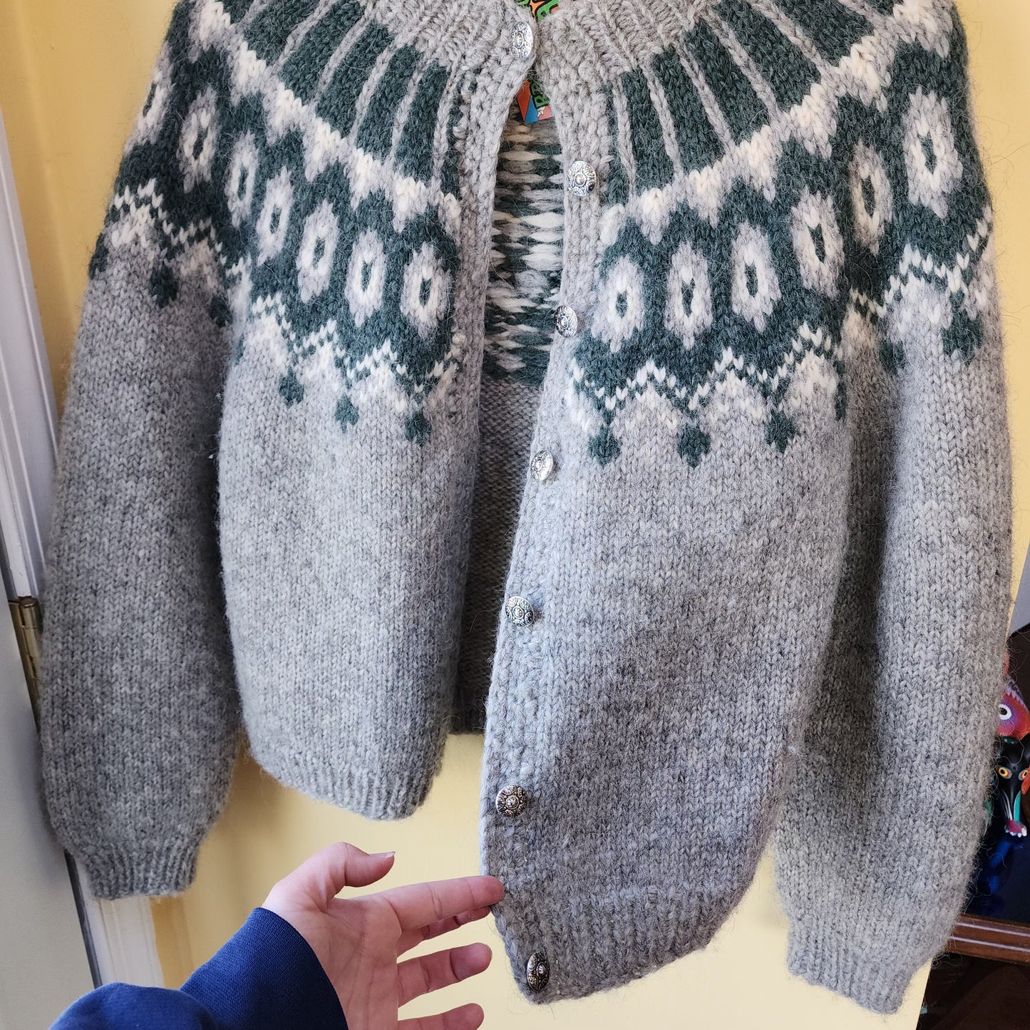 Vintage Handknit Icelandic Wool Cardigan Sweater Medium
